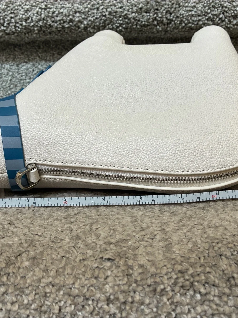 Kate spade white polar bear crossbody bag